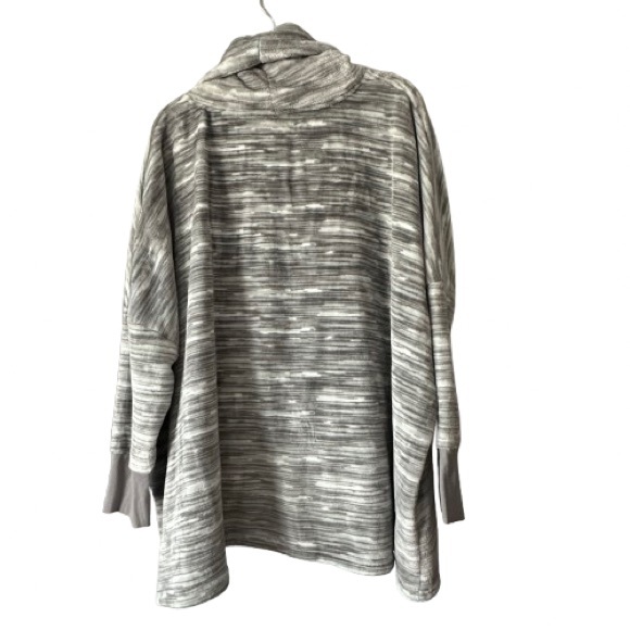 HUE Women' S-XXL (OS) Light Gray Cowl Neck Sleeved Plush Cozy Sweater Tunic Top - Picture 4 of 11